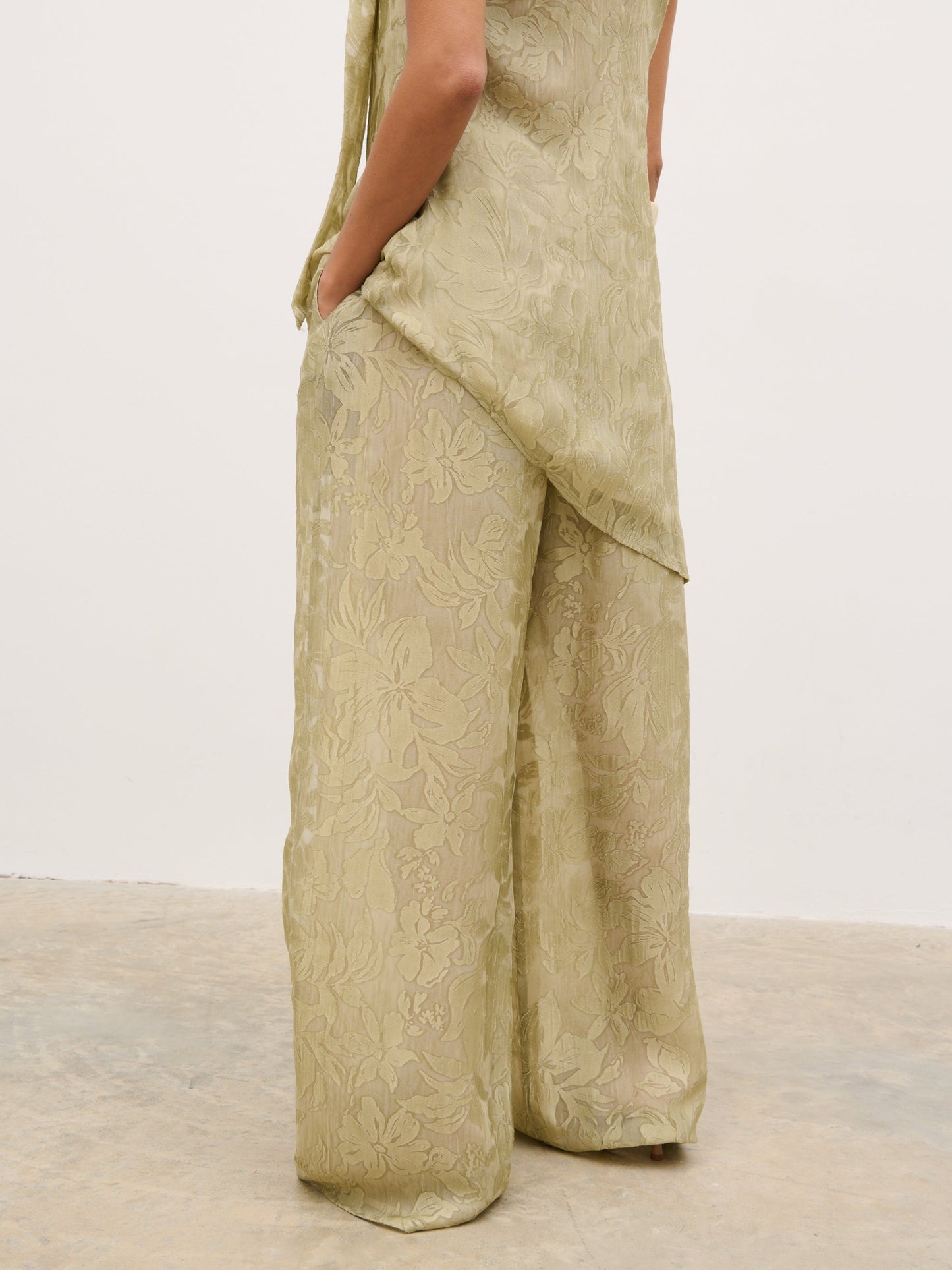Inca Drawstring Trousers - Olive Jacquard Floral