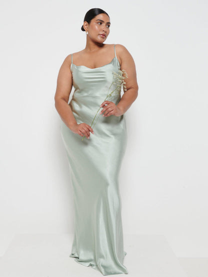 Keisha Maxi Bridesmaid Dress Curve - Matte Sage