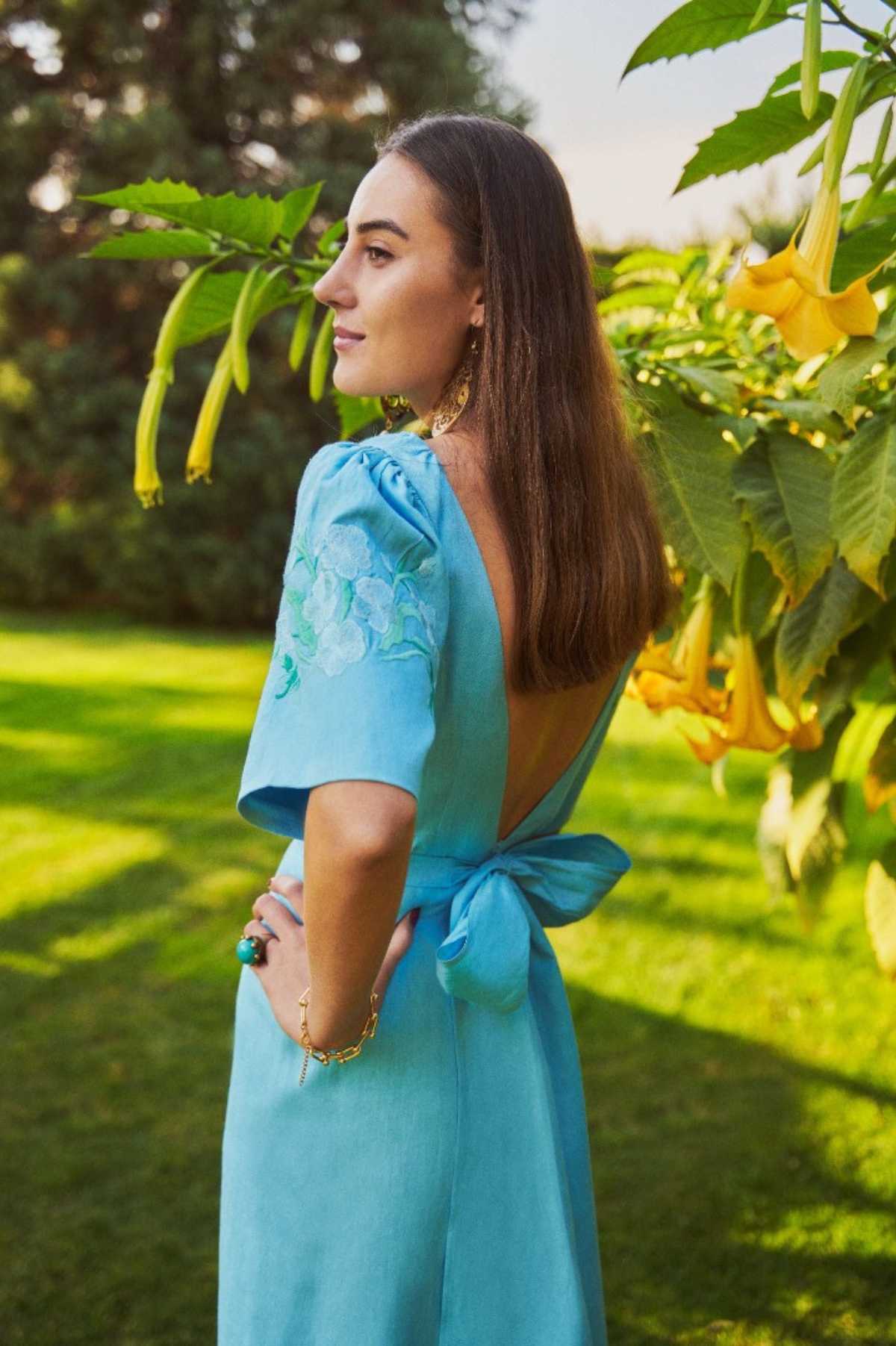 NAIF DRESS