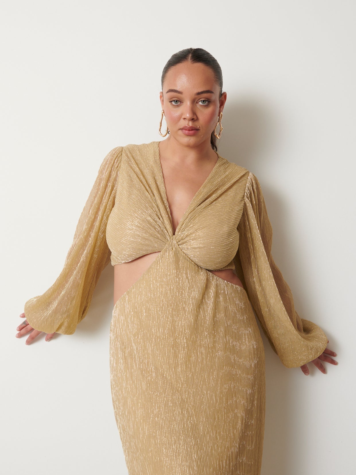 Zaya Plisse Metallic Maxi Dress Curve - Metallic Gold