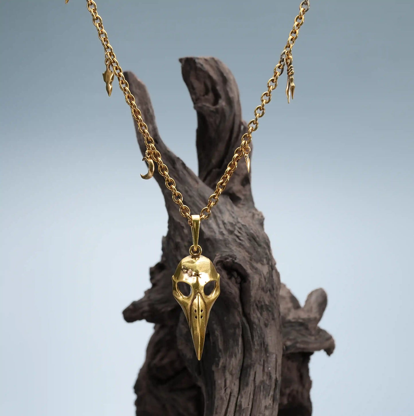 AUGUR SKULL NECKLACE