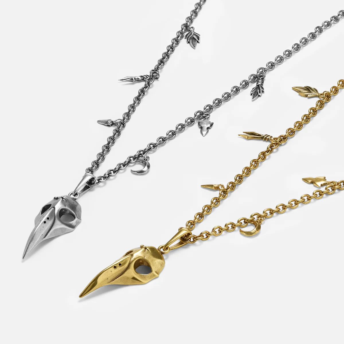 AUGUR SKULL NECKLACE