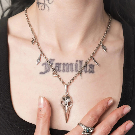 AUGUR SKULL NECKLACE