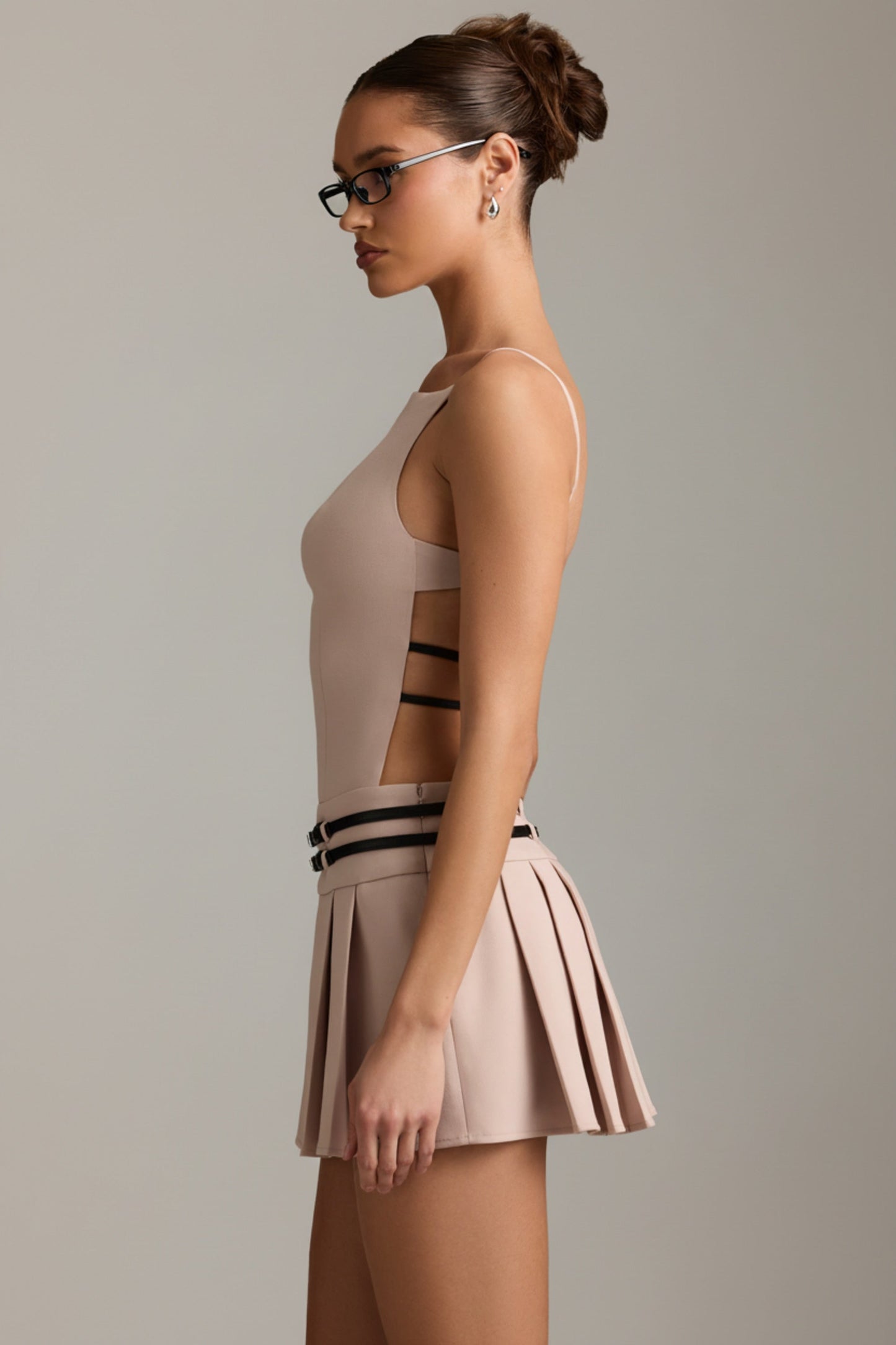 Belted Backless Pleated Mini Dress in Mushroom